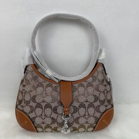 Coach Hamptons Hobo Bag In Crystal Signature Jacquard CW654 NWT - Picture 2 of 10